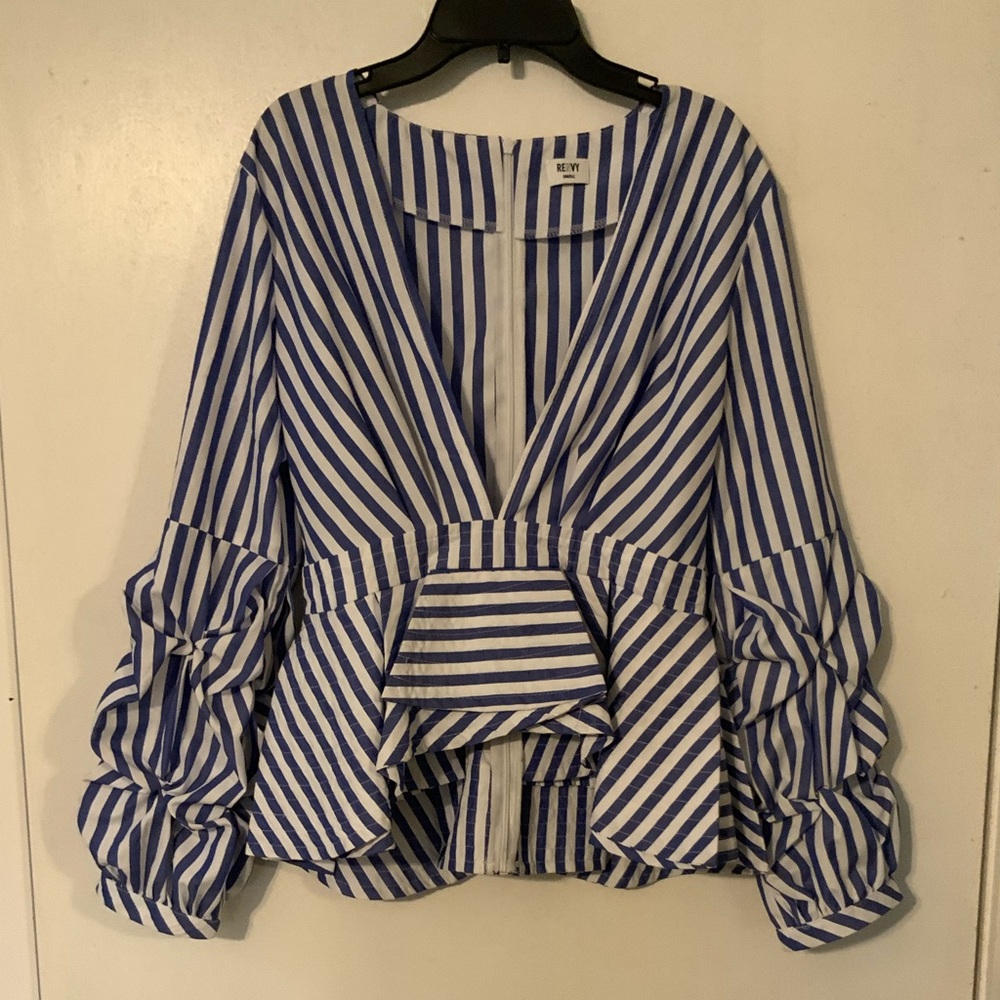 Stripe white and blue top - Picture 2 of 3